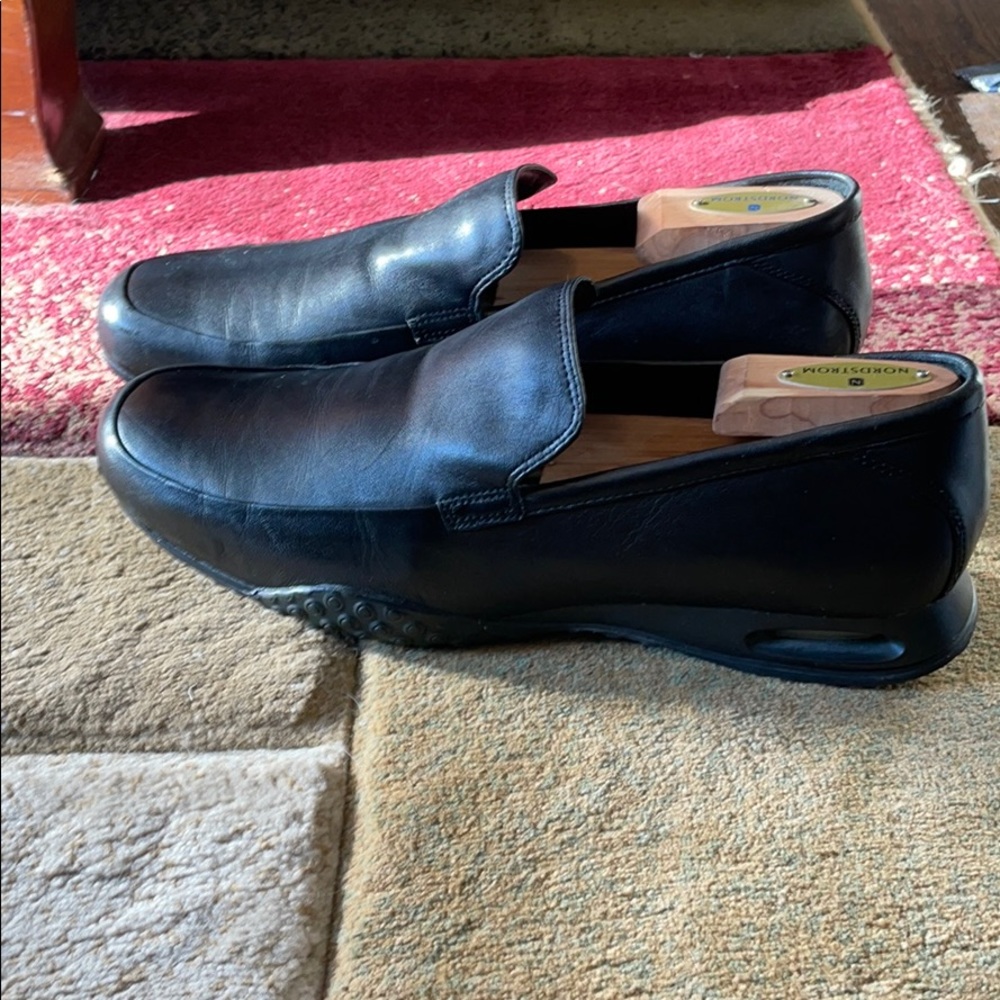 Cole Haan 8.5 Black slip on